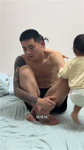 Dad's state after coming home and spending five minutes with the child @ Anning 🍋 Mom