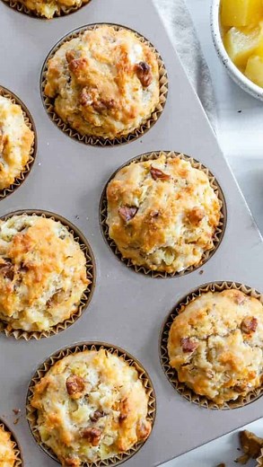 These sweet vegan walnut pineapple muffins are ready in just 30 minutes and perfect for breakfast, snacking, and dessert! 💛 They’re so buttery and sweet that no one would even guess that they’re dairy-free and egg-free! Click the link in my bio for the full recipe, enjoy! 🤗 Recipe is by @plantbasedonabudget. #foodsharingvegan #muffins #pineapplewalnut #pineapples #walnuts #veganbaking #sweetbreakfast #muffinstagram #muffinrecipe #eggfreebaking | Food Sharing Vegan