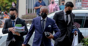 Find out for yourselves, says Shafee when asked about Najib's condition [NSTTV] | New Straits Times