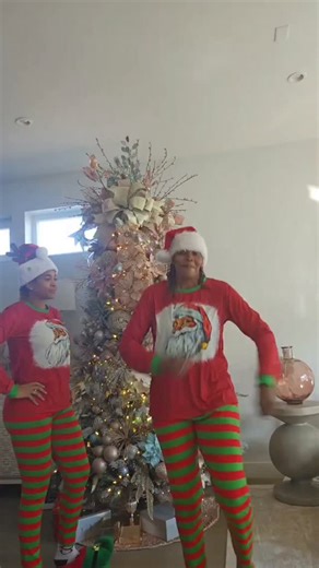 Chef Carmen on Instagram: "Happy Holiday's Everyone!!"