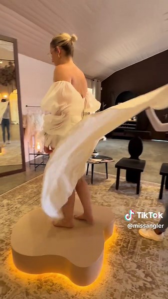 Ultimate Wedding Dress Try-On: Top Picks Revealed