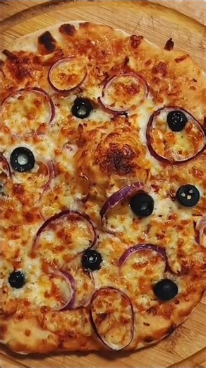 👉 “Homemade Pizza Better Than Domino’s? 😳🍕 | Easy Cheesy Pizza Recipe” #cheesypizza #pizzacravings