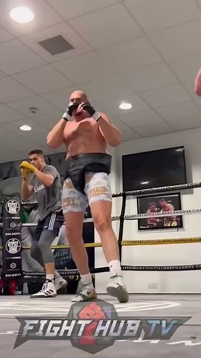 TYSON FURY TRAINING IN MMA GLOVES!? TEASING FRANCIS NGANNOU FIGHT?