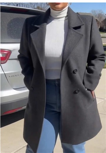 I found a coat that actually fits the plus size girls! 💅💅💅#plussizefashion #coatseason #fyp #wintercoat #curvytiktok