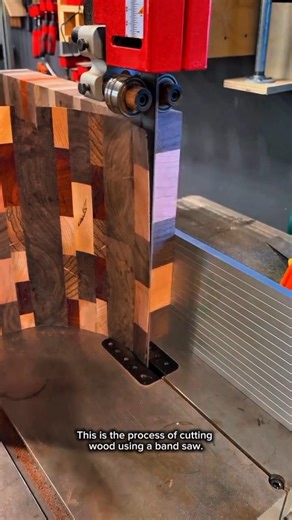 Precision Wood Resawing with a Bandsaw | Cutting Laminated Wood Block Perfectly