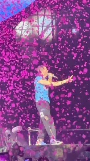Coldplay, Mumbai 2025 ❤️✨ Had the best night of our lives last evening at Coldplay Live Mumbai! The music, the energy, the vibe! It was absolutely incredible 🤌🏽 Our childhood dream of watching our favourite band perform live finally came true! I can’t get over the insane experience! Everyone singing and dancing to Paradise, the LED wrist bands lighting up with the beats of the music, swaying to fix you, soaking up the energy and watching @chrissymartin25 live is an experience you cannot miss! 
