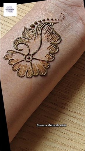Easy and Simple mehndi design #mehndi #hennadesign #henna #ytshorts #shorts