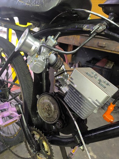 No es un simple pedazo de metal… es mi terapia, mi escape y mi felicidad. Y sí, hace ruido… ¿y qué? 🔥💨 #BM #Bicimoto #Motor2T #BiciMotorizada #Pasión2T #VidaSobre2Ruedas #RuidoQueEnamora #Mecánica2T #BiciTuning #Barranquilla #BiciMotorizadaColombia #LocosPorLasBicimotos | Bicimotos Buttowski