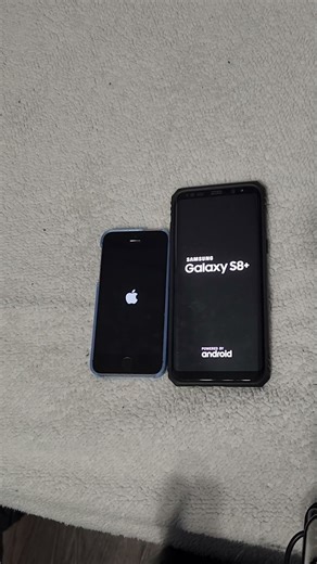 Galaxy S8 plus vs iPhone SE1 #iphone #ios #2016 #2017