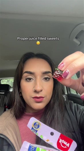 Delicious Juice-Filled 4D Fruit Gummies