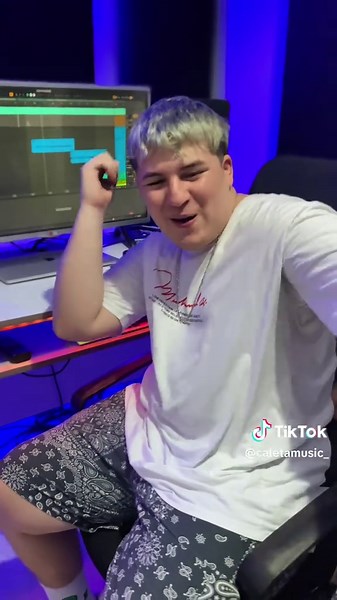 Preparando un palo junto a @Kal_DLG & @Artess de la mano de #Caleta #music #manabi #santodomingo #latierritasantodomingo🇪🇨 #dancehall