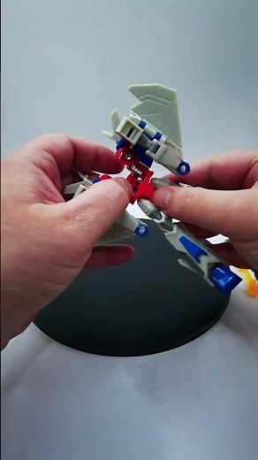 Starscream (Cyberverse) - Robot to Jet Mode Transformation