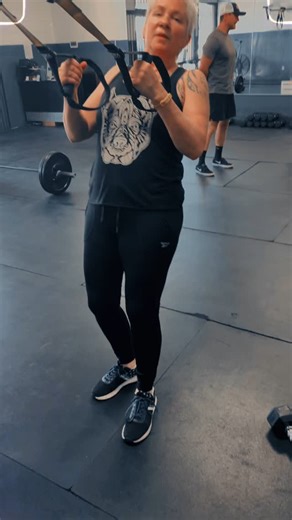 Tammy is working on her performance exercises towards her goal of 1 pull-up or chin up this year! @latitude32fitness 💙 | 103.7 KSON