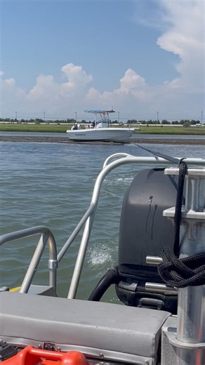 Capt. Jack Moran un-grounding a Sea Tow Member on Sunday in North Wildwood. @sea_tow @seatowcapemay #seatow #seatowcapemay #seatowwildwood #seatowavalon | Sea Tow Cape May