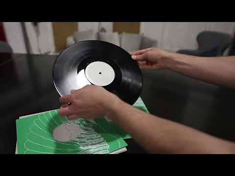 Paul McCartney and Wings - One Hand Clapping (Unboxing Video)