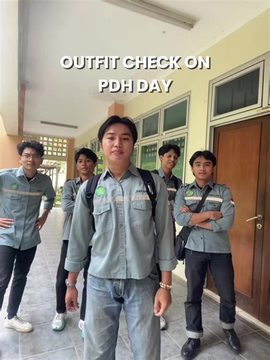 [ PDH DAY FITCHECK ] Outfit anak sipil tiap hari senin dah cakep buat fitcheck lom???😍😜 Stay tune for more contents and don’t forget to like n share😋😘🫶 Medikom/4/hmts-ft-unmul/III/2026 ___________________ Salam, Departemen Media Komunikasi dan Informasi HMTS FT UNMUL KABINET ADHIGANA Teknik Sipil! Bangun! Semangat! Satu! #KABINETADHIGANA #HMTSFTUNMUL #FTUNMUL #fyp #fitcheck