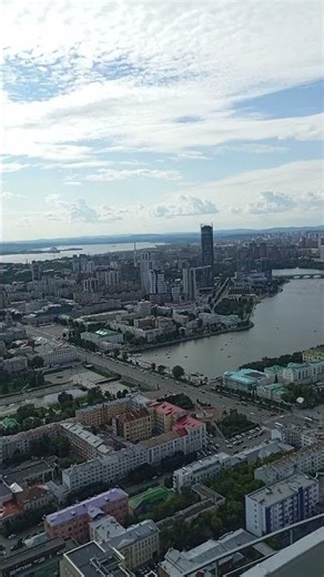 Вода над городом: правда о «Высоцком» Infinity Sky Pool: Бассейн с видом на город. Г.Екатеринбург
