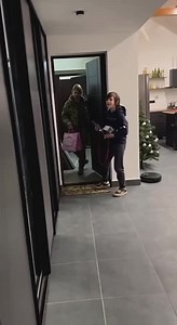 Alla, the drone operator of the "Predator" brigade, returned home from duty. The woman received leave to see her family. She has five children, the youngest daughter is only 3 years old. This video is permeated with love, sincere emotions and strong hugs. 🎞: Oleksiy Biloshitsky 💙💛 If you would like to support our efforts, you can donate as much as you like by clicking on the link: https://www.buymeacoffee.com/meaninuak Thanks for everything 🇺🇦 | Meanwhile in Ukraine