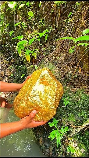 Oh, my God,,This man managed to find a treasure trove of gold, worth billions😱😱😱 #golddiscovery