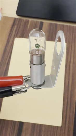 Understanding Vintage 6.3V Bulbs and Their Color Transformation