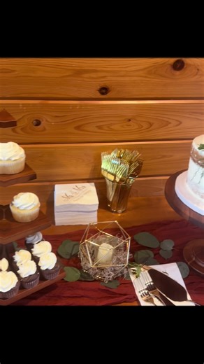 Destin Cake Decorator for Wedding Cupcakes