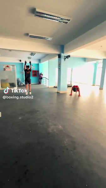 Parte de la Preparación física Circuitos técnico🥊 y físico💪 Consulta por nuestros horarios y local.(somos de Trujillo ) . . . . #preparacionfisica #boxeopreparacionfisica #paratiiiiiiiiiiiiiiiiiiiiiiiiiiiiiii #boxeotiktok