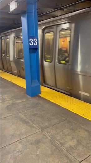 PATH train at 33rd Street in New York #train #subwaytrain