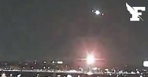 Les images du crash d'un avion de ligne à Washington après une collision avec un hélicoptère militaire