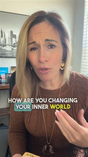 Transforming Your Financial Mindset 💭💸⁣ ⁣ I used to live with a scarcity mindset — always worried about what could go wrong, never realizing how much energy that fear was costing me.⁣ Then I picked up The Secrets of a Millionaire Mind… and it clicked: wealth starts within.⁣ ⁣ When you change your thoughts, your wallet follows. 🧠✨⁣ If you’ve ever felt like money was slipping through your fingers no matter how hard you work — this one’s for you.⁣ ⁣ #PersonalDevelopment #FinancialMindset #Succes