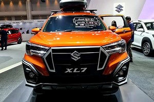 Modifikasi Suzuki XL7, Wajah Serba Mengotak, Seperti Pakai Kumis Tebal - Otomotifnet.com