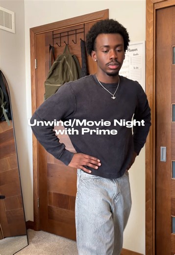 Unwind/Movie night with Prime🕯️🍿🍕 Did everything I needed tonight without stressing, all thanks to prime. Food? Covered! A good show to watch? Covered! Prime’s got more than just quick shipping. ~ lINK IN BIO to sign up for prime 6 months for $0 ~ @Amazon #myprime #ad #unwindwithme #movienights #setthemood #selfcare #DoorDash #primevideo #popcorn #whitelotus #asmr #creatorsearchinsights