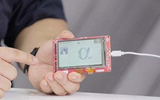 专用MCU：轻松开发带触摸和图形界面