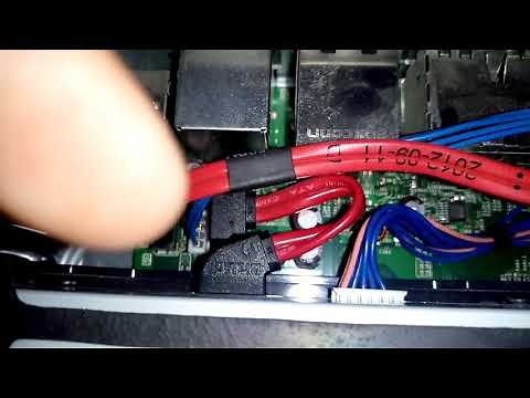 Cómo solucionar el error "E64" de una Xbox 360 slim