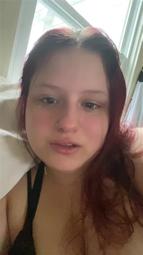 queen bee (@queen_bee1718)’s videos with feel something - Bea Miller