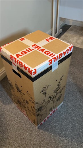 Delivering anywhere in the uk @thebouquet.box #fyp#dekivery#packorderwithme#box#postage#bouquet#flowers