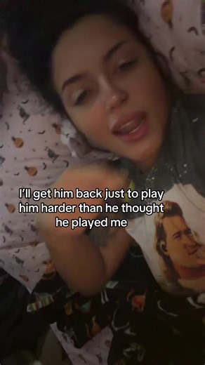 Two wrongs don’t make a right, but we’re making a left 💋