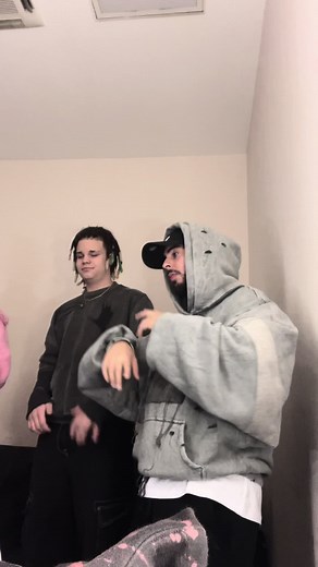 Holnap jövünk! Ne felejts el ránk szavazni!