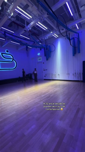 Faut m’apprendre à faire des tours là svp 🥺 #contemporarydance #pourtoi #mum #maman