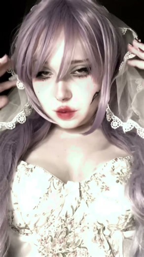 A Gothic Bride's Halloween | Beauty with a Dark Twist