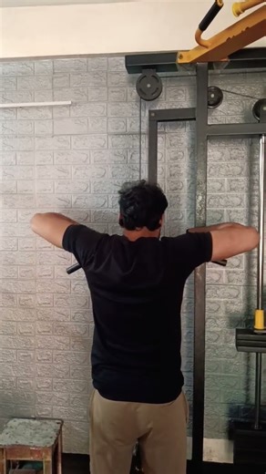 cable upright row #workout #gym #motivation