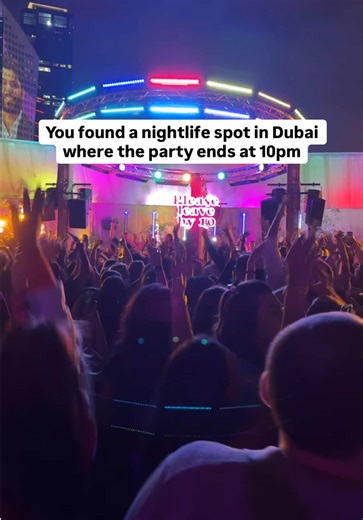 Dubai Nightlife for Early Birds: 90s and 2000s Party