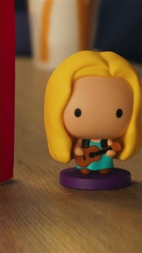 Your favorite FRIENDS characters have arrived at McDonald’s. 🛋️❤️