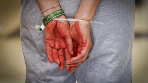 Who are the five female IDF soldiers set to return home after over a year in Hamas captivity?