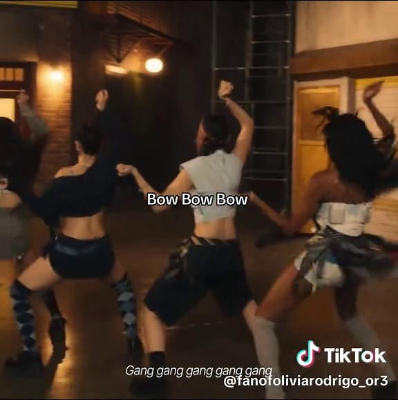KATSEYE Bow Bow Bow Dance Trend | Gnarly Performance