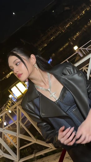 พี่บิดขนาดนี้แล้ว จะมีน้องยอมซ้อนไหมนะ #CCherprangArk