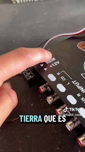Cómo conectar un estéreo y ecualizador de coche