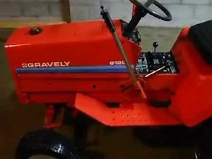 Gravely 8122 Tractor Walk Around
