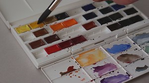 The Science of Modern Pigments: From Vantablack to Photochromic Innovations