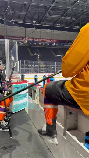 Training Camp Day 2 ✅ Opening Night at Santander Arena 🔜 🔒 in your seats for Opening Night on Nov. 8th, presented by Supportive Concepts for Families, Inc.! 🎁 LED Glowstick GIVEAWAY 🤩 Player Red Carpet 4:45 PM 🏒 7 PM game vs. Trois-Rivières 🎟️ bit.ly/SGT25-26 | ECHL | Reading Royals