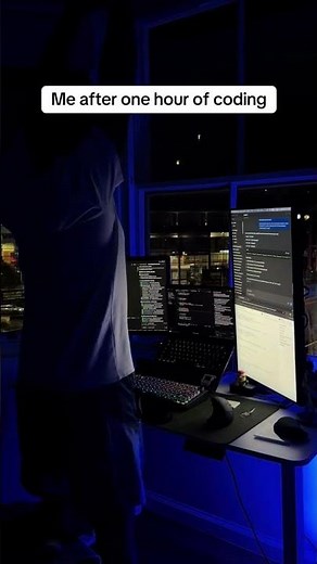 What coding for an hour does to my bones – relatable programmer humor #codinglife #shorts